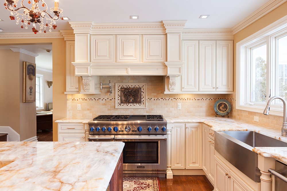 Walnut Kitchen Cabinets With An Overlay Glaze Walnut Kitchen Cabinets With An Overlay Glaze